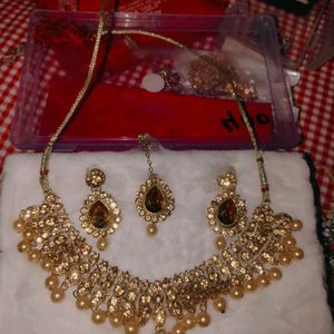 Golden Jewellery Set