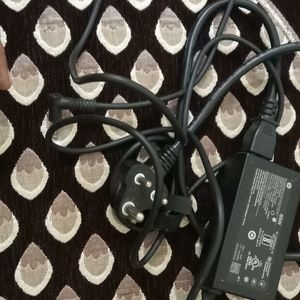 HP LAPTOP CHARGER NEW AND ORIGINAL 65 WATT