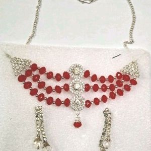 Brand New Jewellery Set Necklace & Earrings