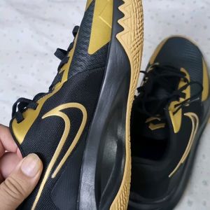 NIKE GOLD SHOES