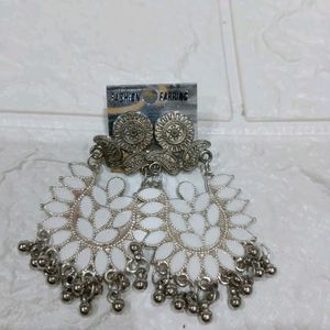 Women Fancy Ear Rings Pic 1