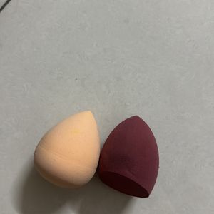 2 make up sponges