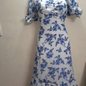 Very Beautiful Blue Flowers Floral Dress🤌