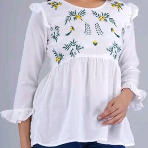 Round Neck Full Sleeve Printed Top