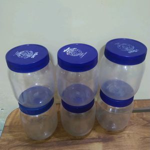 6 Plastic Storage Containers