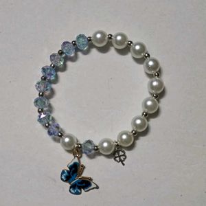 Pearl Bracelet With Charm