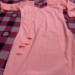 Simple Suit For Girls With Earrings Free