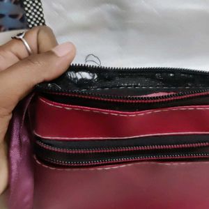 Sling Bag 🛍️