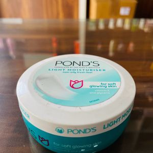 Combo Pond’s Light Moisturiser Cream