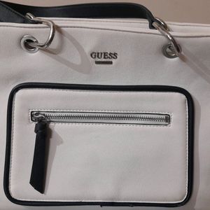 GUESS bag With Good Condition