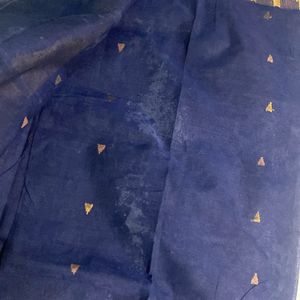 Temple Border Saree With Golden Haze