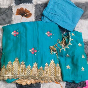 Selling - Heavy Border And Pallu Saree