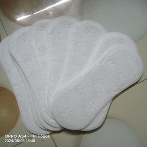 Extra Care Sanitary Pads