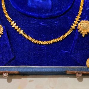 Golden Jewellery Set (With Two Options)