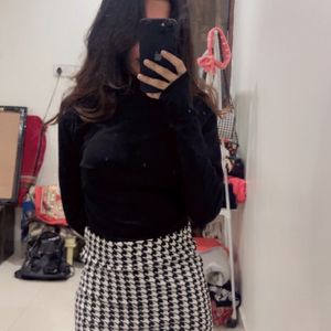 Black and white Checkered Short Skirt Size S