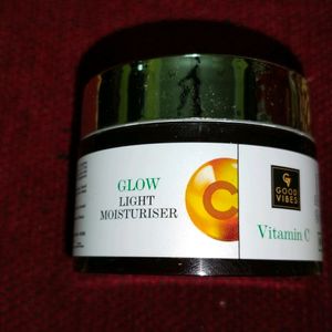 Glow Light Moisture - Vitamin C Extract