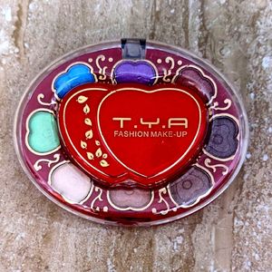 TYA Fashion Makeup Kit