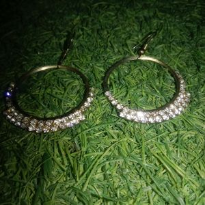 This Earrings In Vry Affordable Price