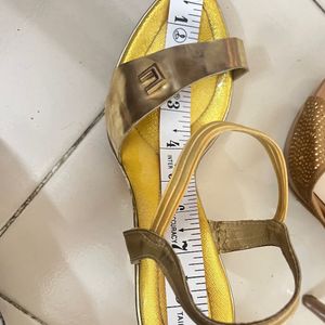 New Metro Golden Heel