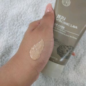 SAMPLE of The Face Shop Jeju Volcanic Lava Scrub