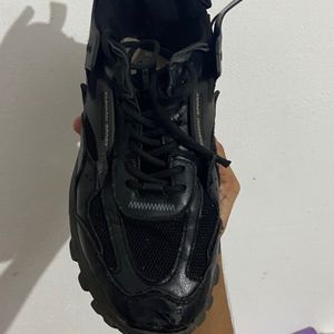 chunky black shoes sneaker