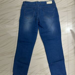 Women‘s Printed Blue Jeans