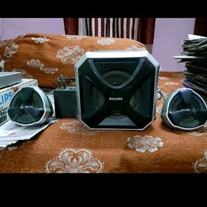 Philips dvd Player And Speaker