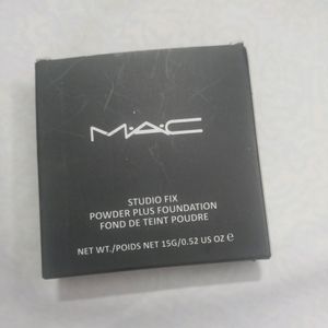 MAC Compact Powder (Shade 01)