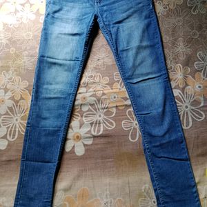 Mid Waist Skinny Jean