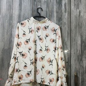 White Flower Print Full Sleeve Top