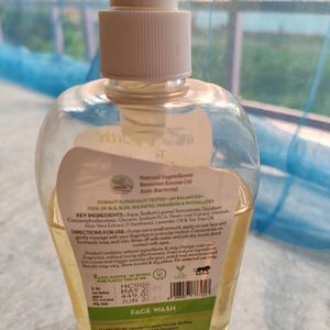 Mamaearth Tea Tree Facewash With Neem 250 Ml