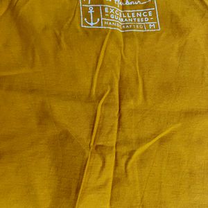 Men mustard yellow round neck tshirt