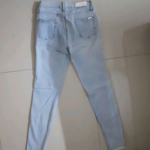 Slim Fit Mid Rise Jeans From Kraus