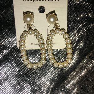 Pearl Oval Earrings