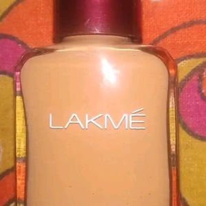 Lakme Perfecting Lequid Foundation