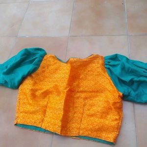 Puff Sleves Blouse