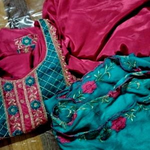 Suit With Dupatta