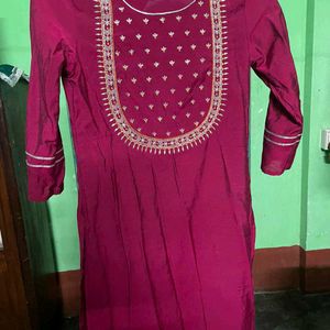 Varanga Embellished Art Silk Straight Kurta