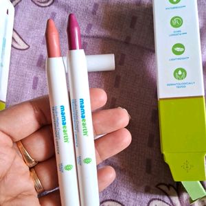 Mamaearth Hydra Matte Crayon