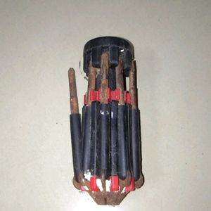 Tools Rusted Screw drivers - 8in 1 DIY