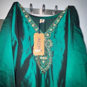 Bottle Green Kurta With Fancy Dupatta And Pants