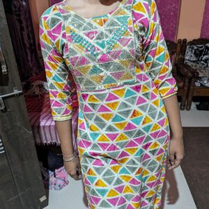 EMBROIDED KURTA