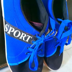 Unisex Shoes Like New Blue Color