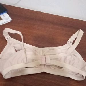 Full Cup Bra In Excellent Condition