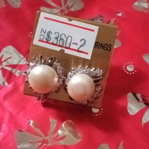 Pearl Studs