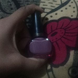 I Am Selling A Nail Polish Of Seven Seas