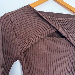 ❌Urbanic Brown Ribbed Top - Front Cutout & Knot