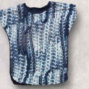 Abstract Design Top