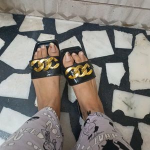 Black Slider Sandals With Golden Chain