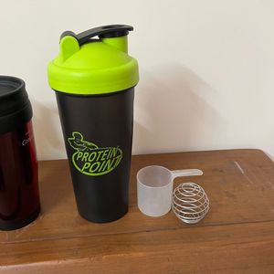 Set Of 4 Bottles / Hot Mugs